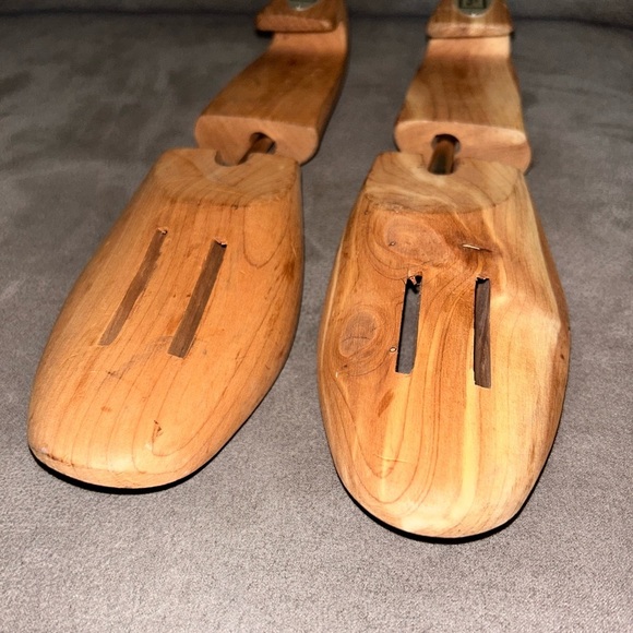 JoS. A. Bank Cedar Wood Metal Shoe Trees Stretchers MADE USA 12” s5 - Picture 4 of 9